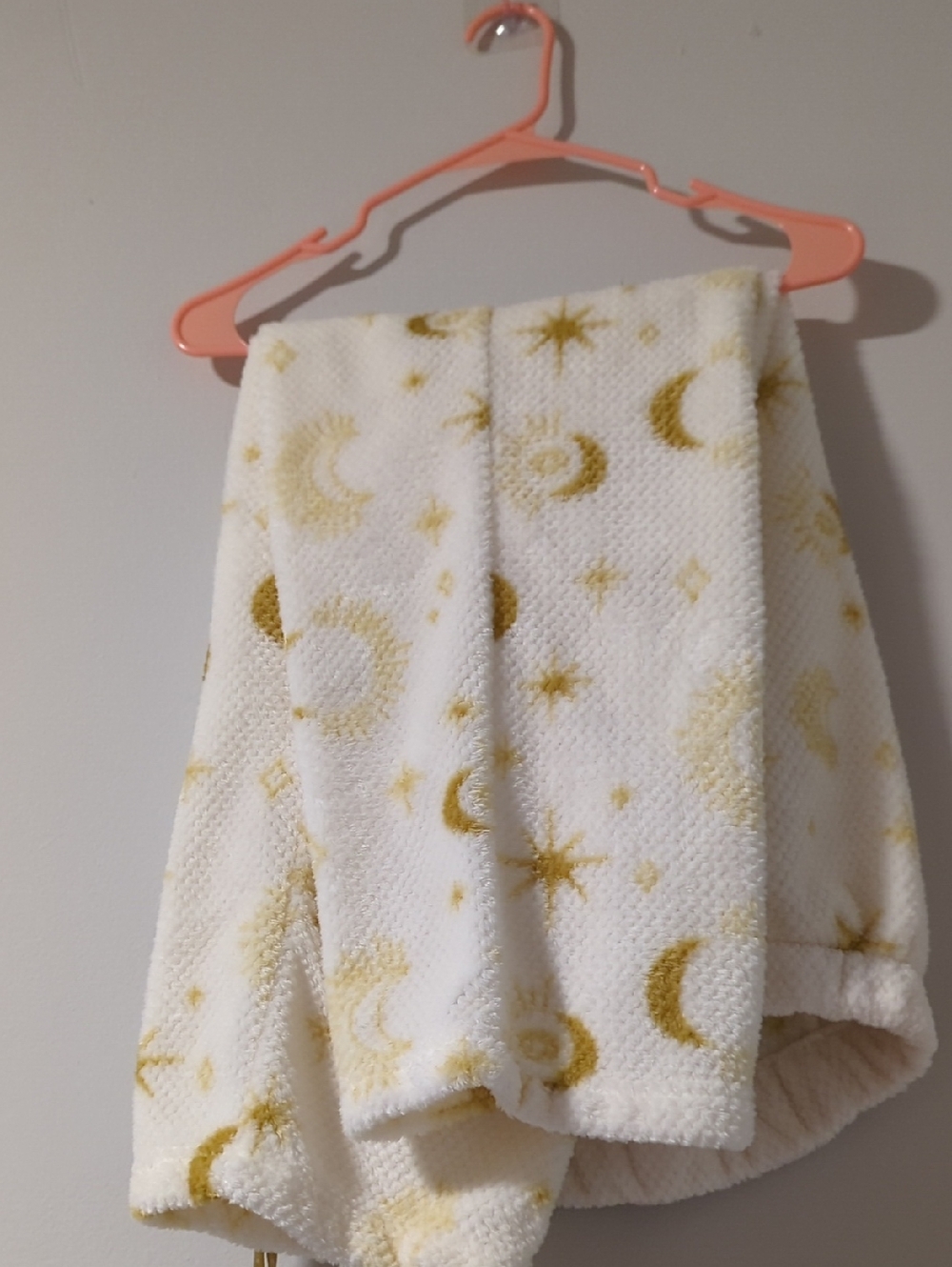 2 Piece Pajamas Set With Plush Top And Bottom. Good For Lounging.